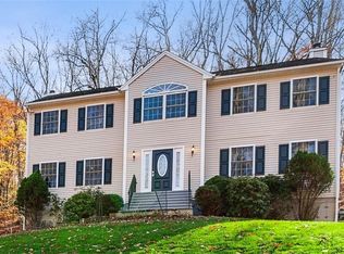 293 Drewville Rd, Carmel, NY 10512