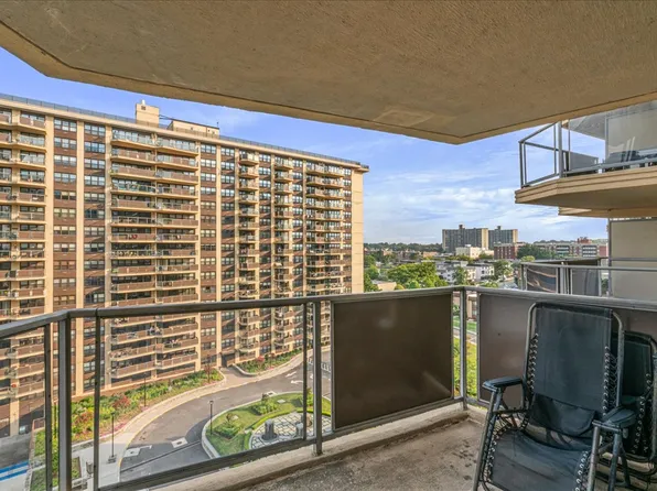 17-85 215th Street image 2 of 36