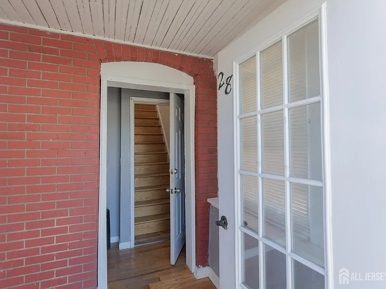 28 Union St #2 — Photo 6