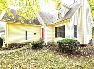 540 Ravine View Dr, Akron, OH 44303