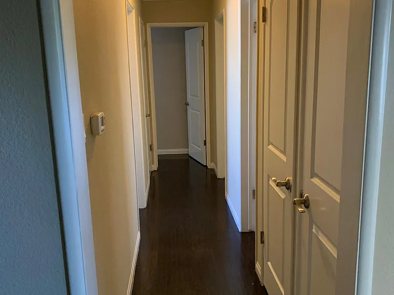 9030 Swinton Ave — Photo 15