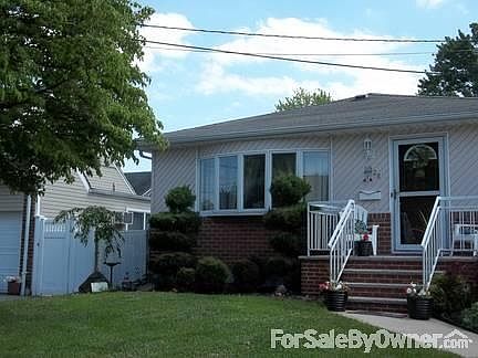3rd image of 228 N Suffolk Ave