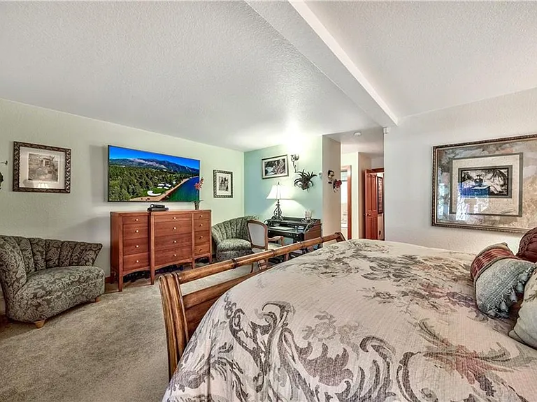 929 Northwood Blvd #8 — Photo 15