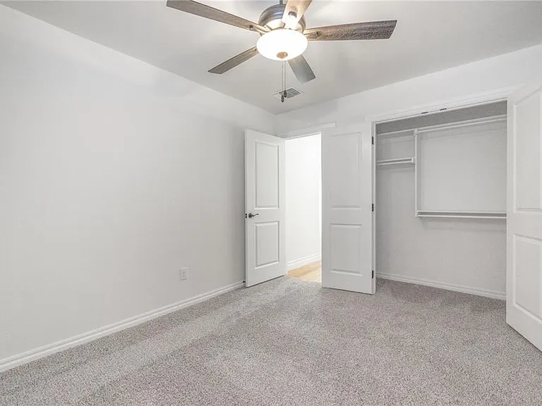 13001 NE 9th St — Photo 20