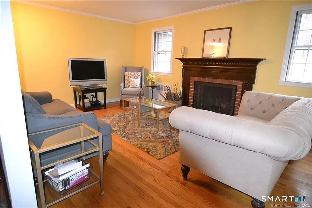 3 bed, 1.5 bath, 1548 sqft, $3,300 — Photo 4