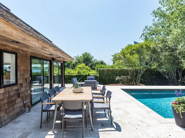 24 Lakeside Ct, Montauk, NY 11954