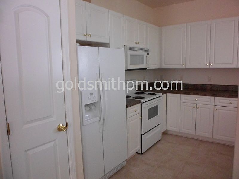 1st image of 107 Woodside Cir Unit 107A