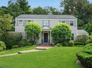 36 Rotary Dr, Summit, NJ 07901