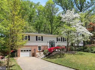 12005 Park Shore Ct, Woodbridge, VA 22192