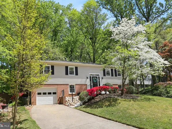 12005 Park Shore Ct, Woodbridge, VA 22192