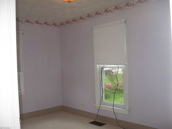 5th image of 920 Union St