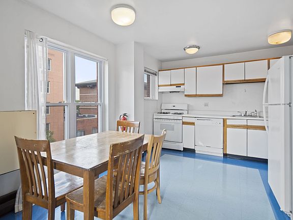 4th image of 401 College Ave #4-5