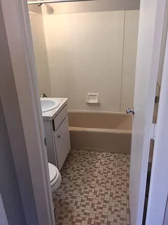 3 Cassidy Ln #6 — Photo 9