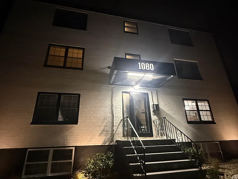 1080 Massachusetts Ave #10 — Photo 13