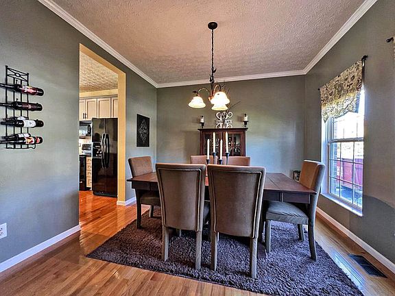4th image of 6017 Manshire Ct
