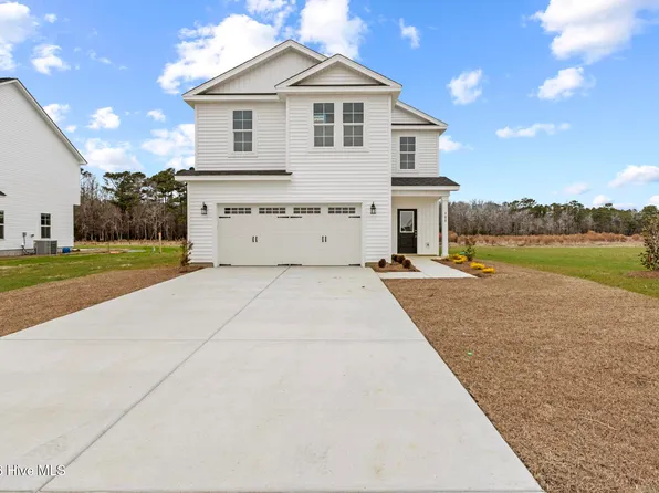 900 Wild Azalea Way, Hubert, NC 28539