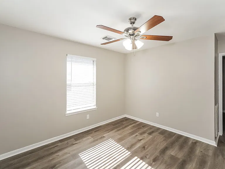 3615 Rolling Springs Ln — Photo 12