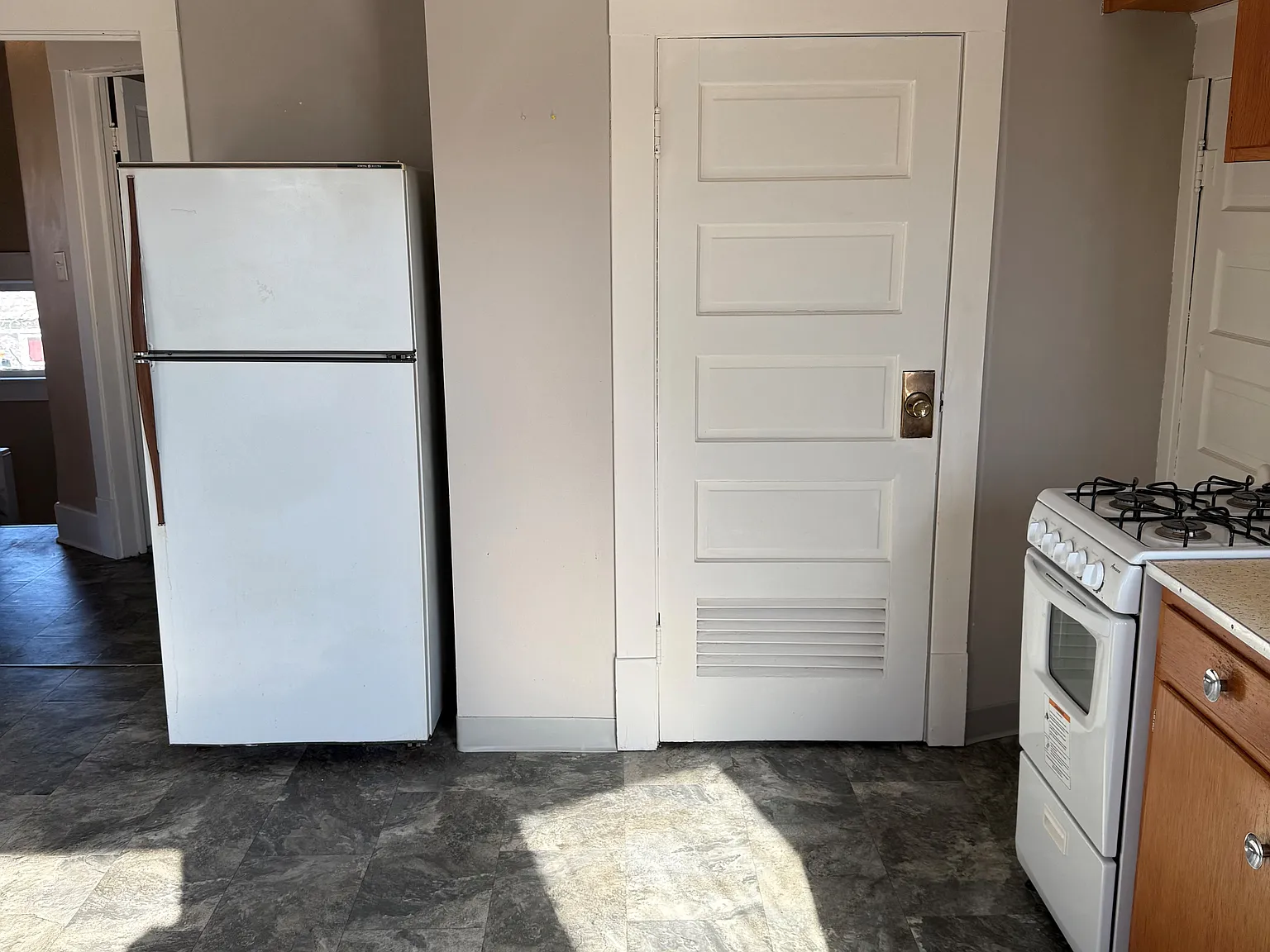 601 S Cherry St — Photo 4