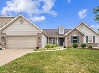 416 Valley Spring Dr, O'Fallon, MO 63366