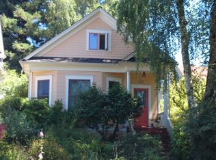 506 11th Ave E, Seattle, WA 98102