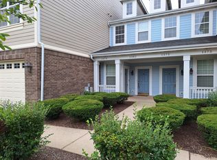 1381 Scarboro Rd #1381, Schaumburg, IL 60193