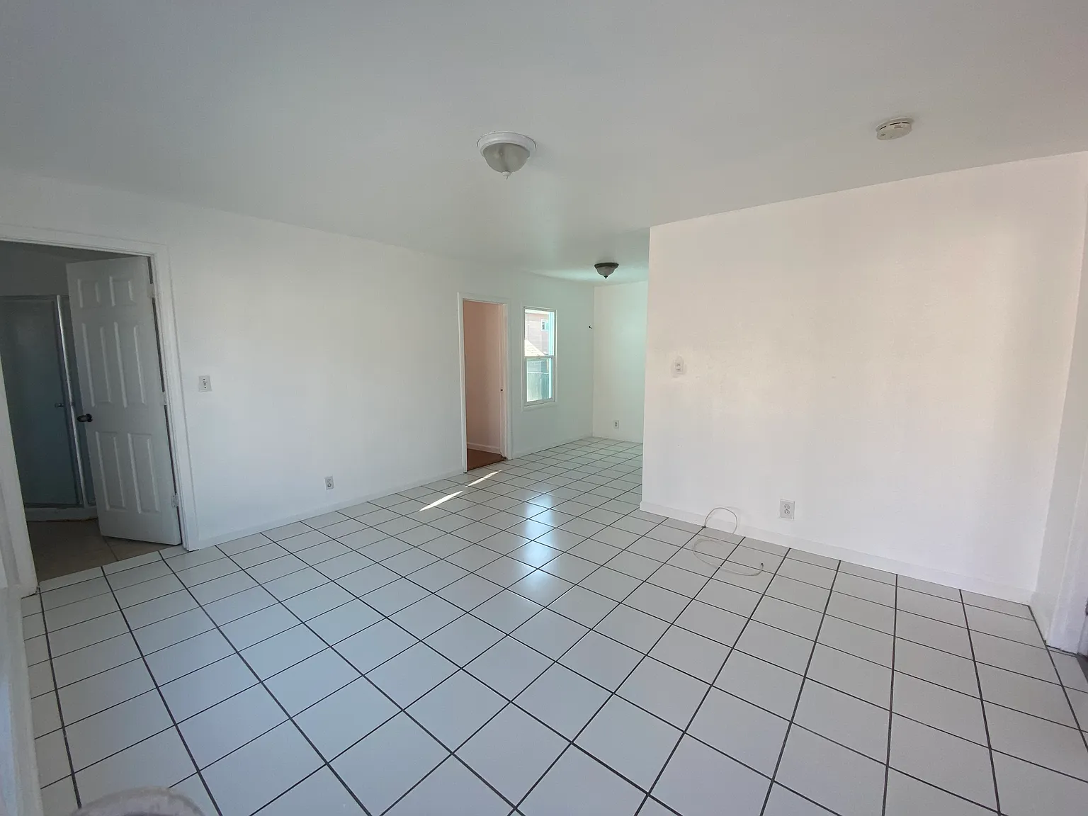 2 bed, 900 sqft, $2,700 — Photo 2