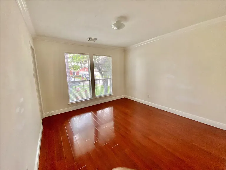 10323 Stanbrook Dr — Photo 21