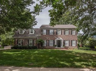 12718 Glenfield St, Leawood, KS 66209