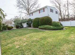 17 Rittner Ln, Old Bridge, NJ 08857