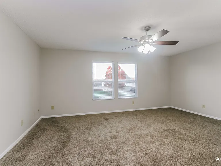 1363 White Birch Ln — Photo 14
