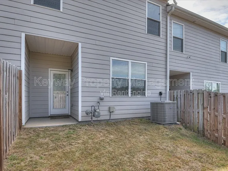 930 Quaint Parish Cir — Photo 23
