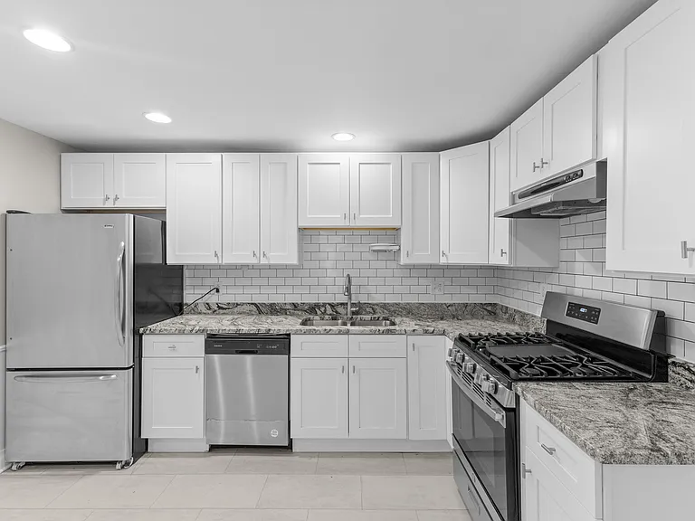 1369 City Park Ave — Photo 7