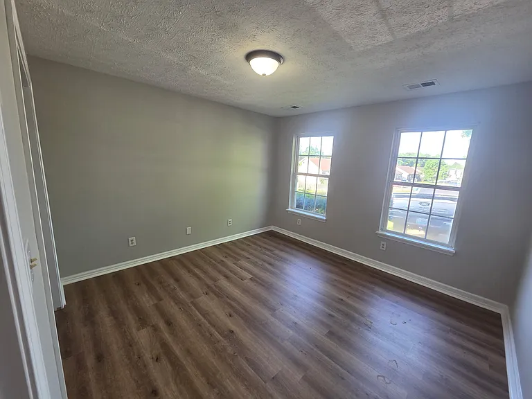 440 Secretariat Dr — Photo 9