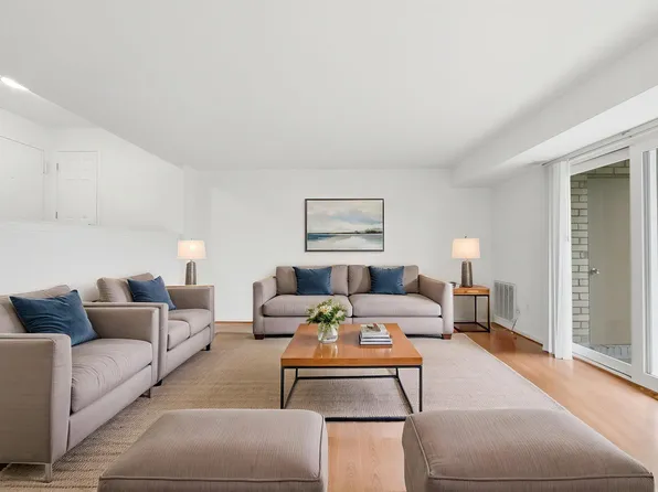 5578 Burnside Dr APT 5, Rockville, MD 20853