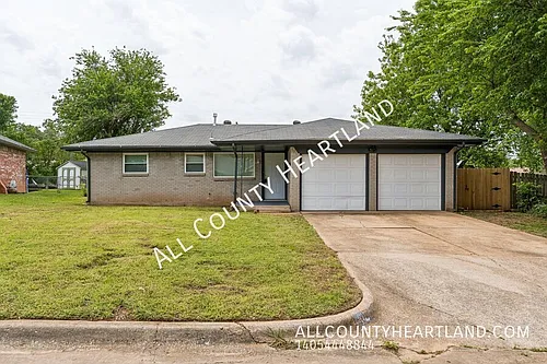 502 NE 19th St Photo 1