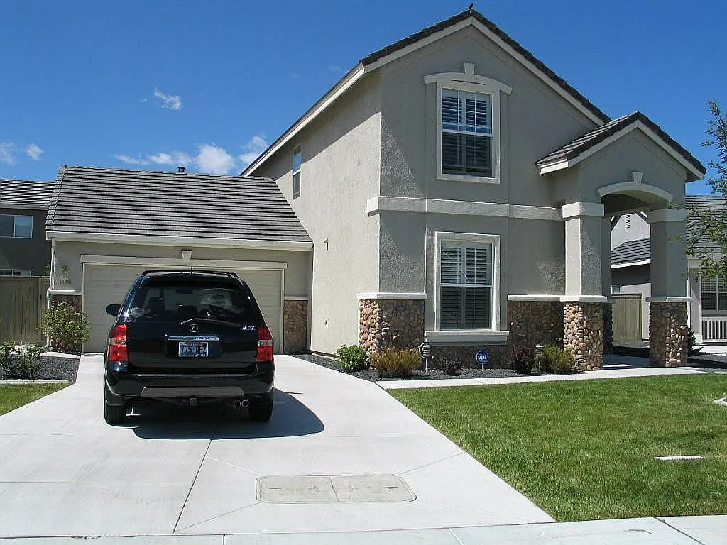 10390 Coyote Creek Dr photo 1