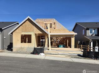 7161 98th St E, Puyallup, WA 98371