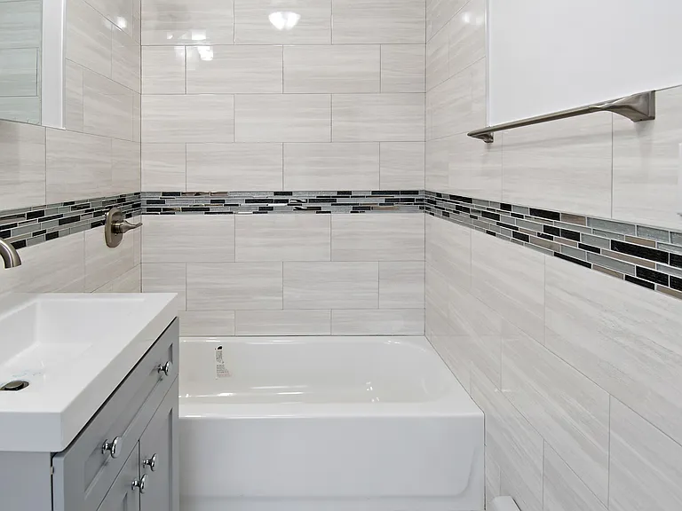 718 Union Ave #3 — Photo 10