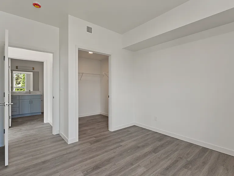 717 E 29th Ave #307 — Photo 5