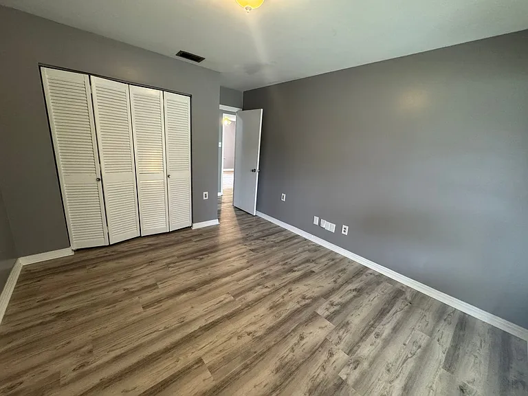 1054 Gallen Ct — Photo 16