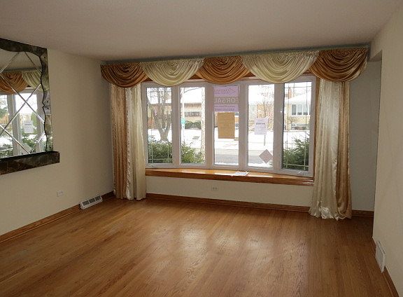 4th image of 7920 Natchez Ave
