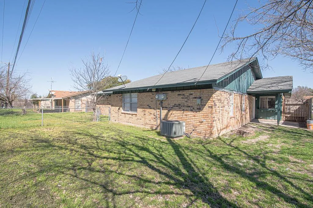 418 Skyline Ave — Photo 4