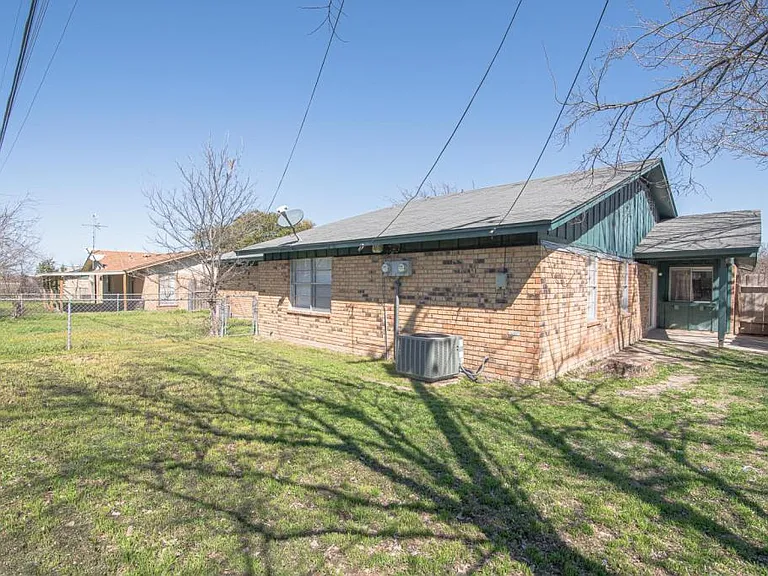 418 Skyline Ave — Photo 4