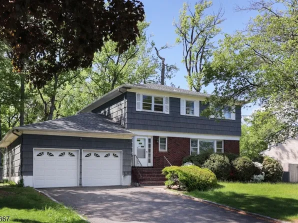 21 Saint Germain Dr, Clark Twp., NJ 07066