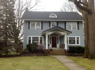 1606 Compton Rd, Cleveland Hts, OH 44118