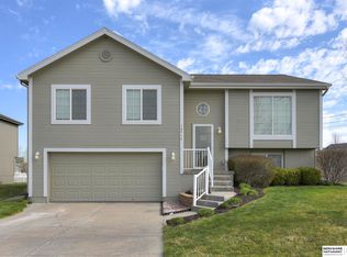 18916 Adams St, Omaha, NE 68135