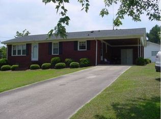 209 Eastover Dr, Snow Hill, NC 28580