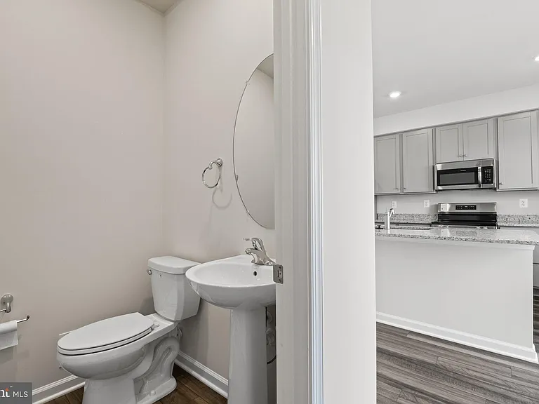 105 Milburn Dr — Photo 17