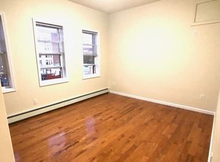 19-24 23rd Rd #3B, Astoria, NY 11105