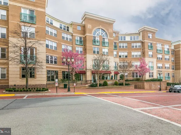 12001 Market St #217, Reston, VA 20191